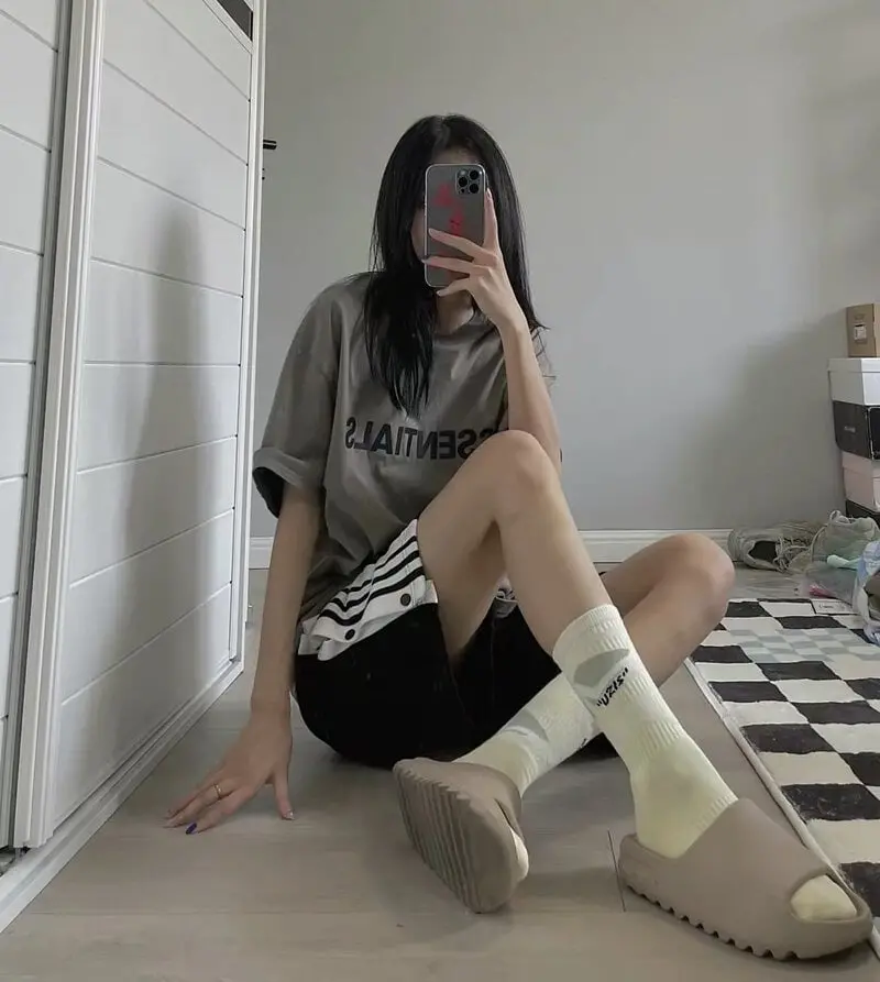 Alternative view of Dép Adidas Yeezy Slide Pure GW1934