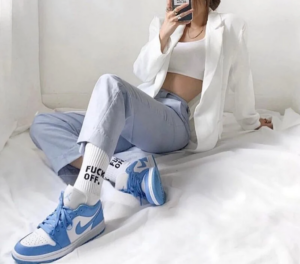 Alternative view of Giày Nike Air Jordan 1 Retro Low Golf 'UNC' DD9315-100