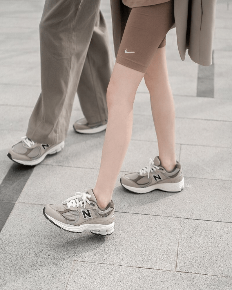 Giày New Balance 2002R 'Warm Alpaca' M2002RAW - Ảnh 5