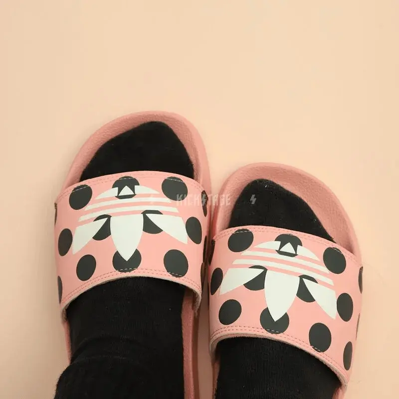 Alternative view of Dép Adidas Wmns Adilette Lite Slides 'Trefoil Logo - Polka Dot Pink' FU9149