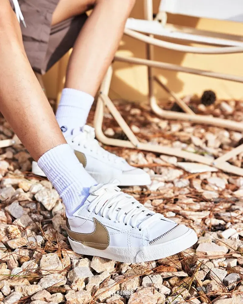 Alternative view of Giày Nike Blazer Low 77 Jumbo 'Khaki Hazel Rush' DZ2772-121