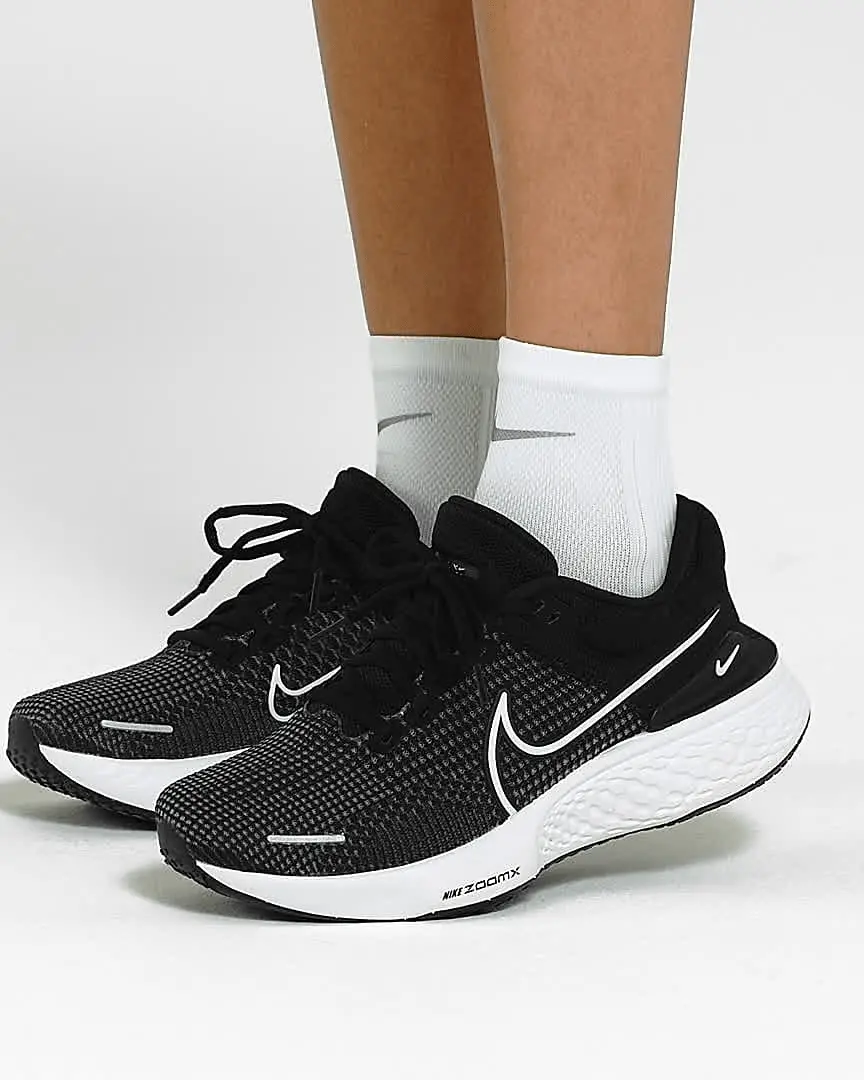 Alternative view of Giày Nike ZoomX Invincible Run Flyknit Black White DC9993-001