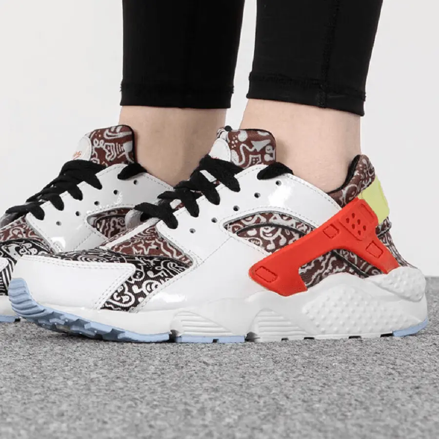 Alternative view of Giày Nike Huarache Run SE 'Mountain White' DV2243-100