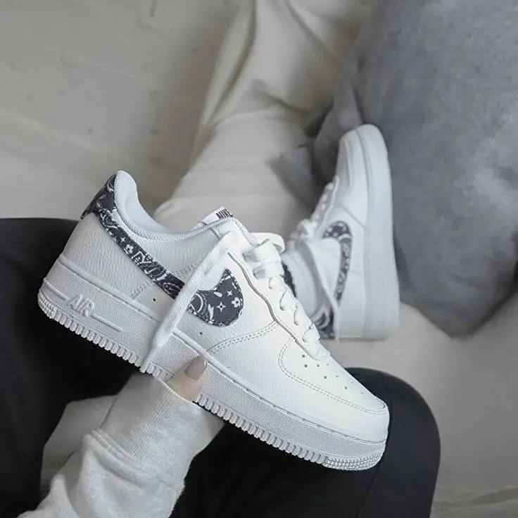 Alternative view of Giày Nike Wmns Air Force 1 '07 Essentials 'Black Paisley' DH4406-101
