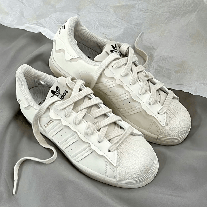 Giày Adidas Superstar 'Cloud White Metallic Gold' GW4441 - Ảnh 4