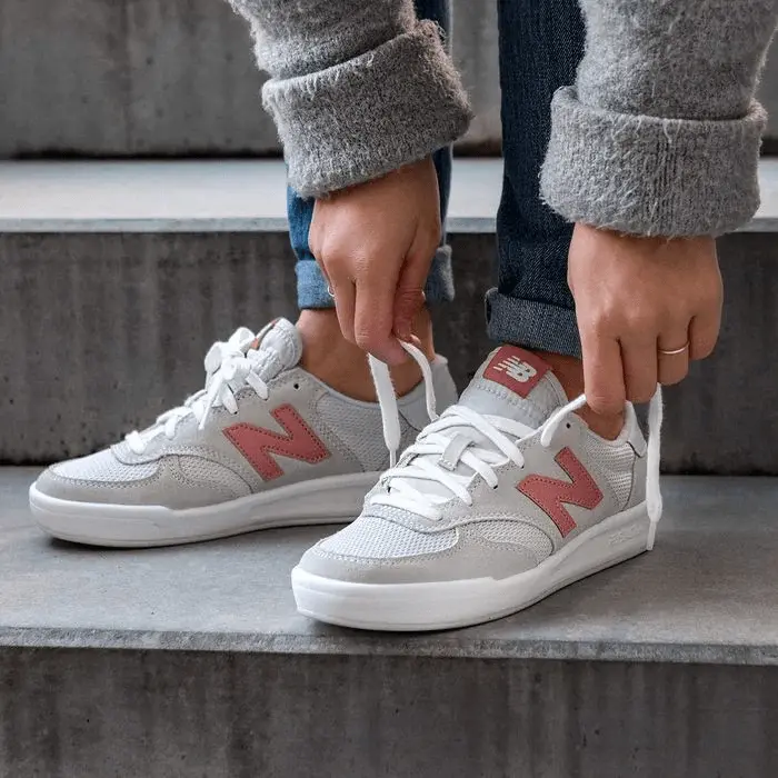 Giày New Balance 300 White Rose WRT300RP - Ảnh 4