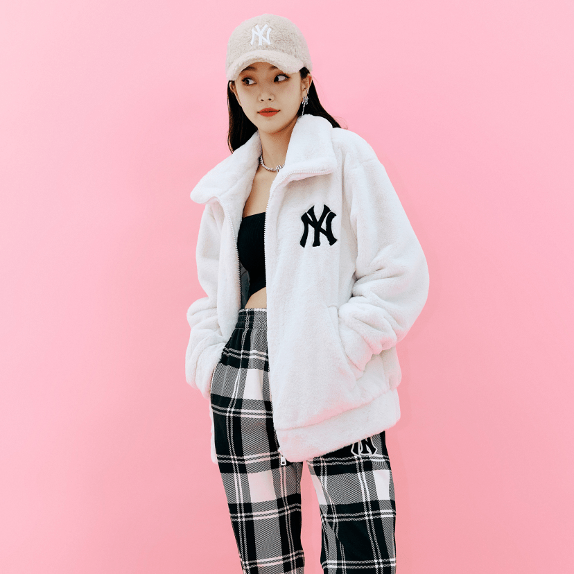 Áo MLB Basic Stand Neck Mega Logo Plush Jumper NY Yankees 3AJPF0416-50CRS - Ảnh 5