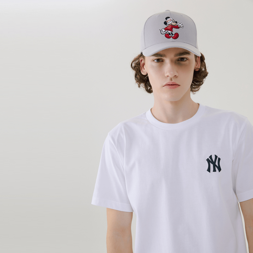 Áo MLB X Disney Short Sleeve T Shirt New York Yankees 31TSK1031-50W - Ảnh 4