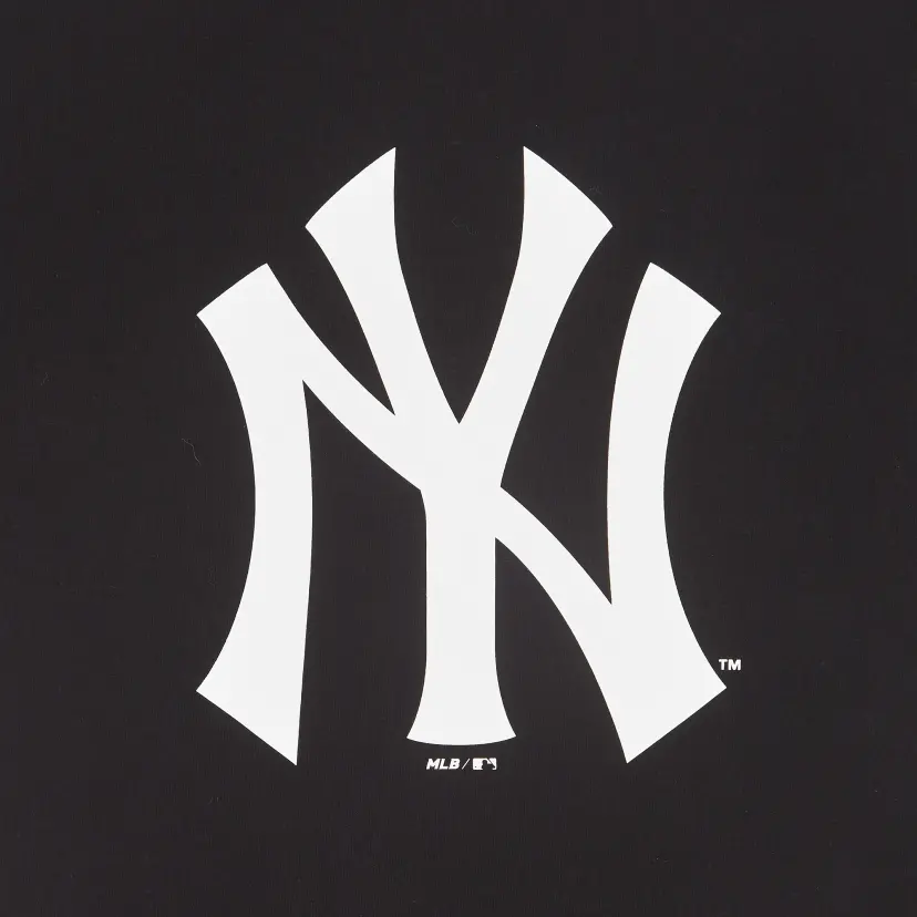 Áo MLB X Disney Action Short Sleeve T Shirt New York Yankee 31TSK2031-50L - Ảnh 4