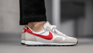 Alternative view of Giày Nike Air Pegasus 83 'White University Red' DH8229-102