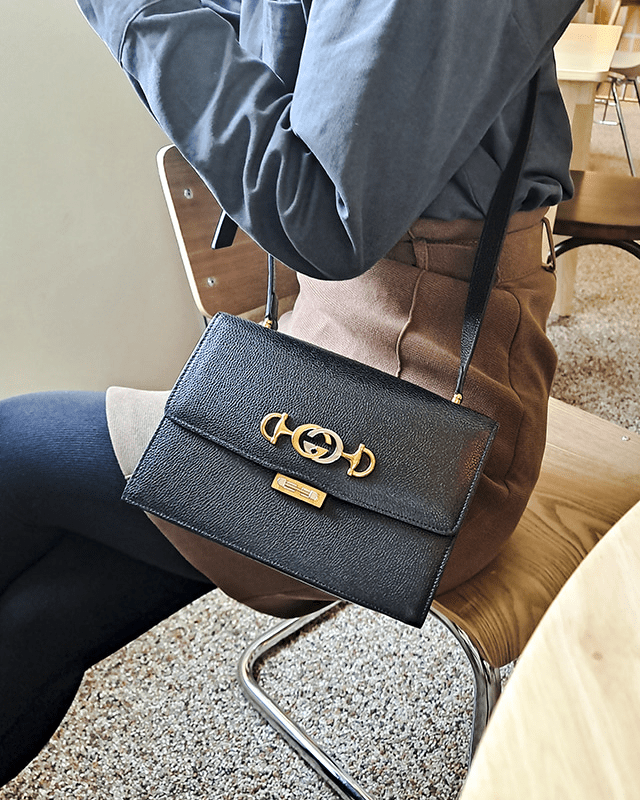 Túi Gucci Zumi Grained Leather Small Shoulder Bag 576388 1B90X 1000 - Ảnh 5