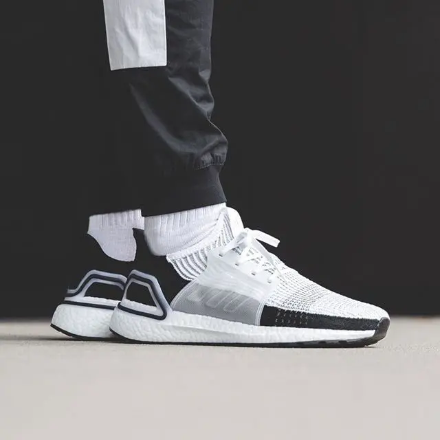 Giày Adidas Ultra Boost 2019 'Panda' B37707 - Ảnh 4