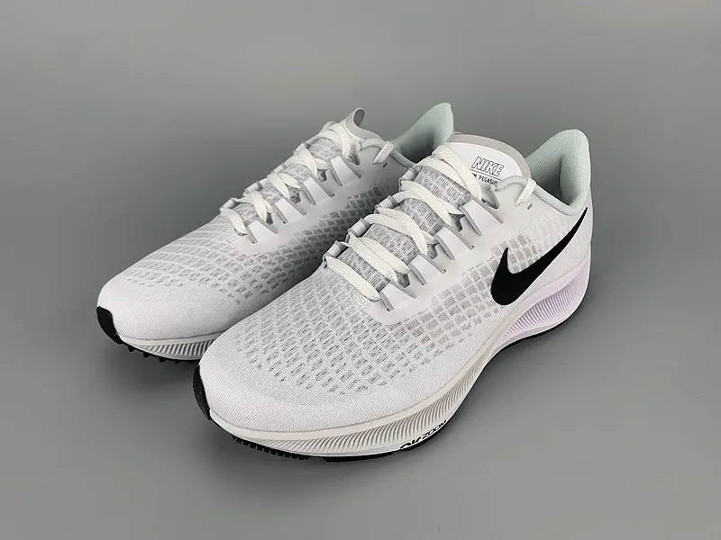 Alternative view of Giày Nike Air Zoom Pegasus 37 TB 'White Black' CJ0677-100