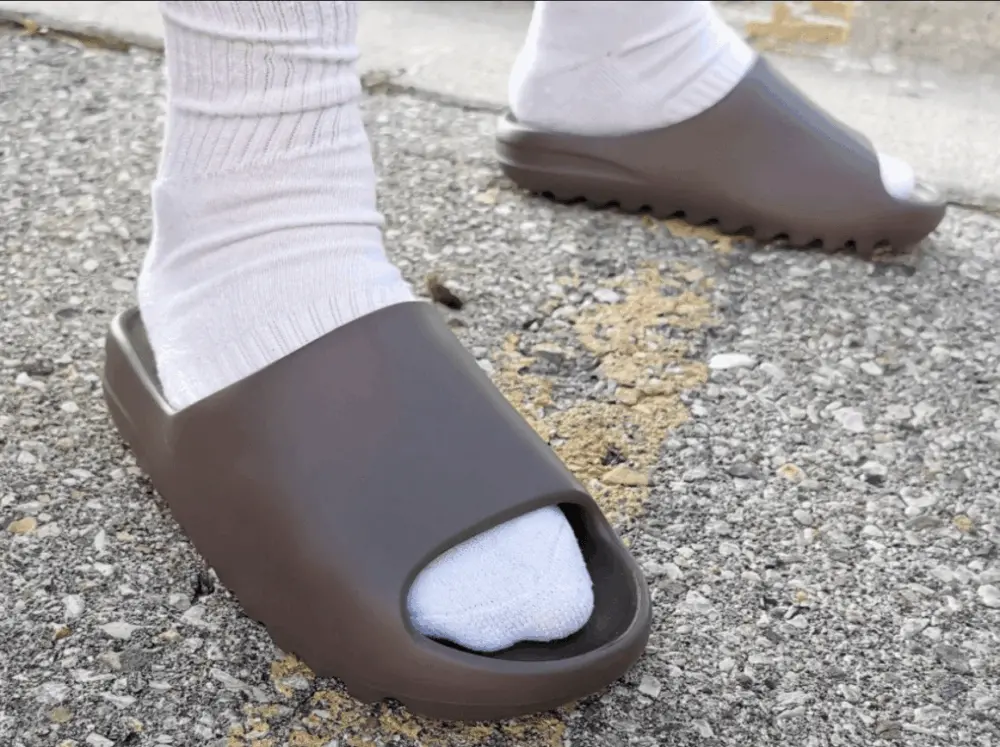 Dép Adidas Yeezy Slide Soot G55495 - Ảnh 3