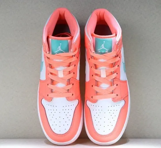 Alternative view of Giày Nike Air Jordan 1 Mid GG 'Crimson Pulse' 555112-814