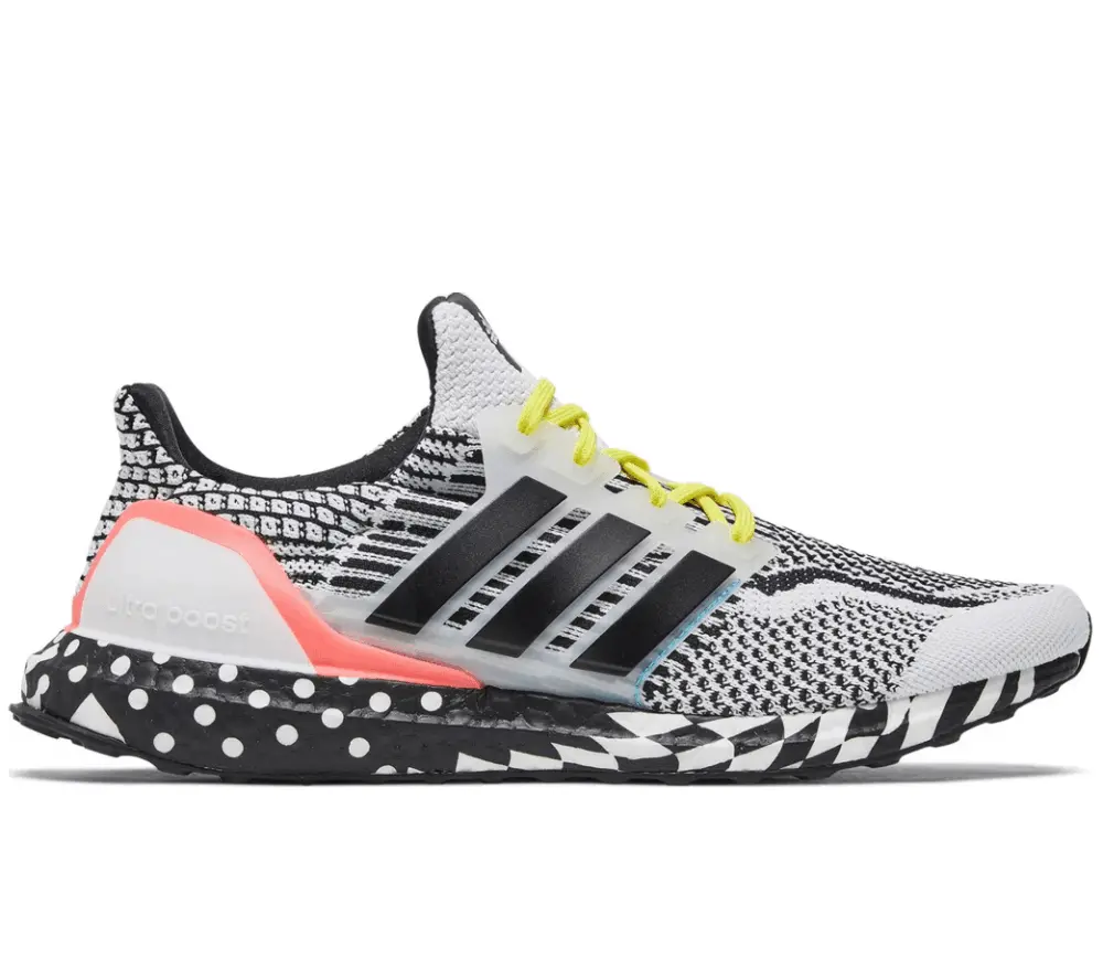 Giày Adidas UltraBoost 5.0 DNA 'Multi Pattern - White Black' GY0326