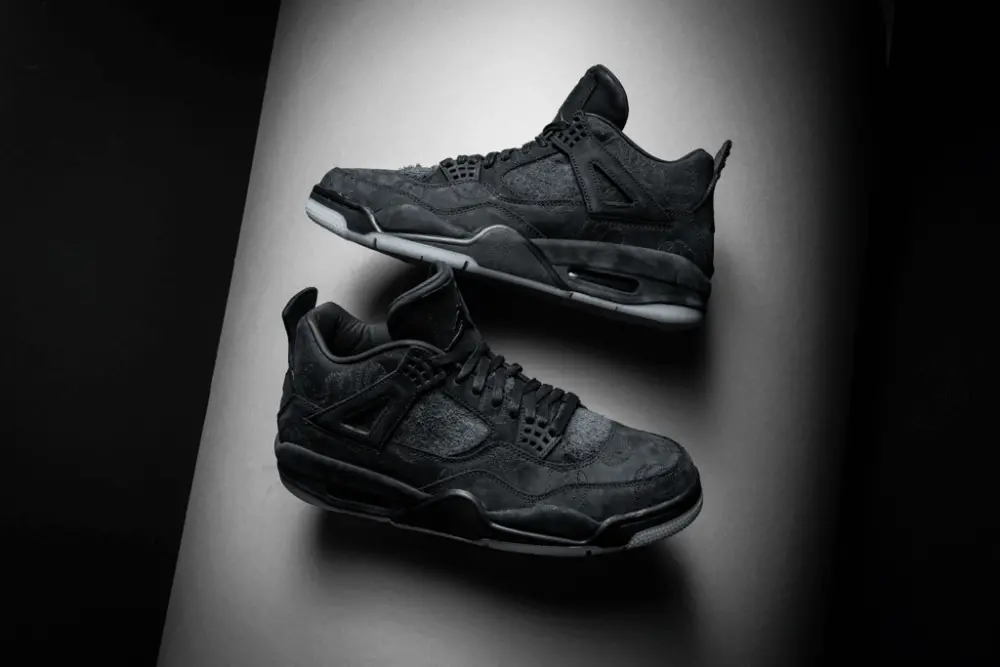 Giày Nike KAWS x Air Jordan 4 Retro 'Black' 930155-001 - Ảnh 3