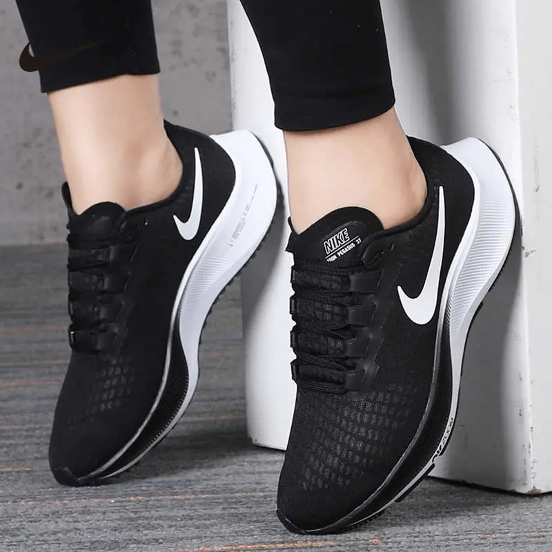 Giày Nike Wmns Air Zoom Pegasus 37 'Black White' BQ9647-002 - Ảnh 3