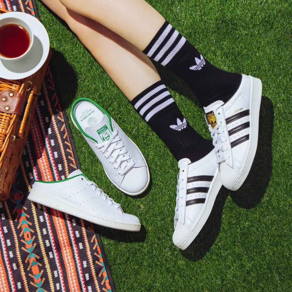 Alternative view of Giày Adidas Superstar Mule 'White Black Gold' FX5851
