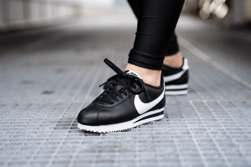 Giày Nike Wmns Classic Cortez Leather 'Black White' 807471-010 - Ảnh 5