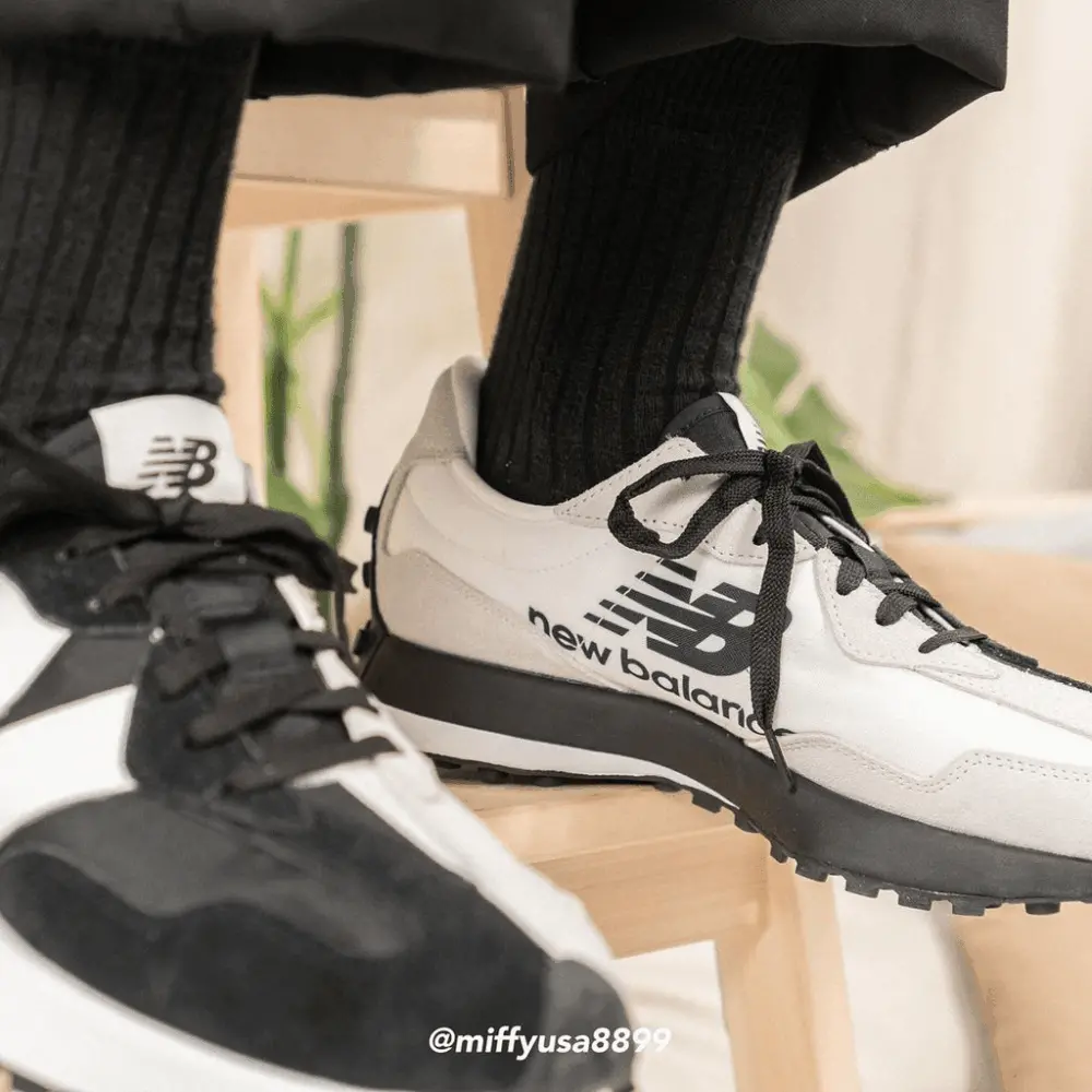 Giày New Balance 327 Big Kid 'Collective Black' GS327BW1 - Ảnh 4