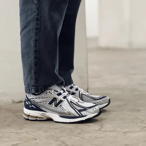 Giày New Balance 1906R 'White Navy Gold' M1906RG - Ảnh 3