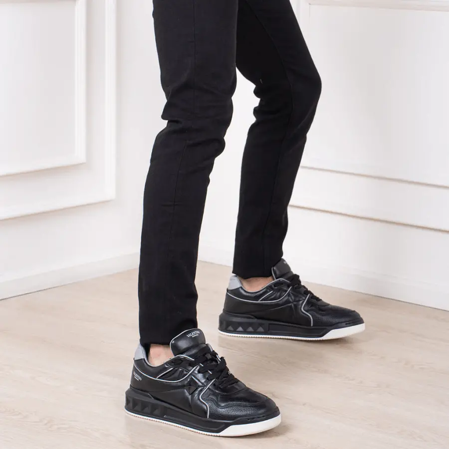 Giày Valentino One Stud Low-Top Nappa Black Gray WY2S0E71NWN00A - Ảnh 3