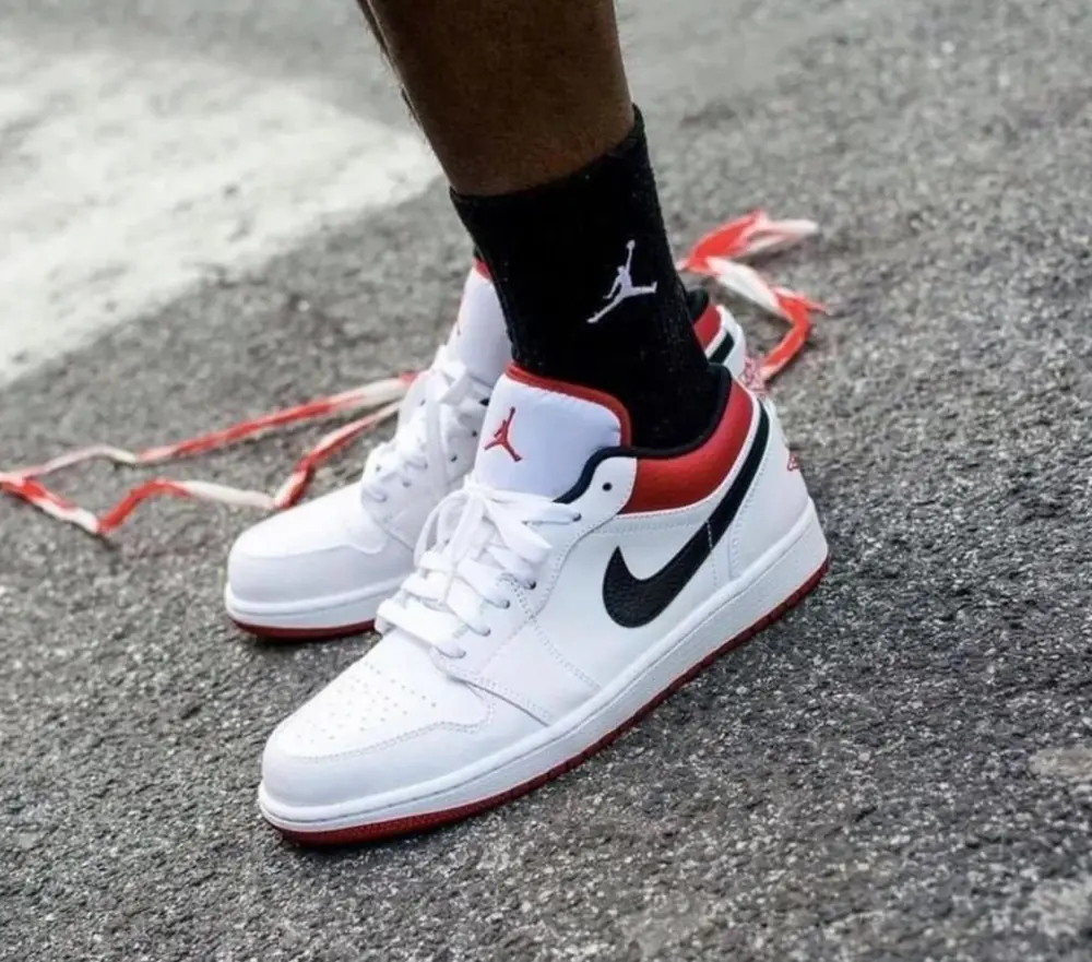 Giày Nike Air Jordan 1 Low 'White Univeristy Red' 553558-118 - Ảnh 4