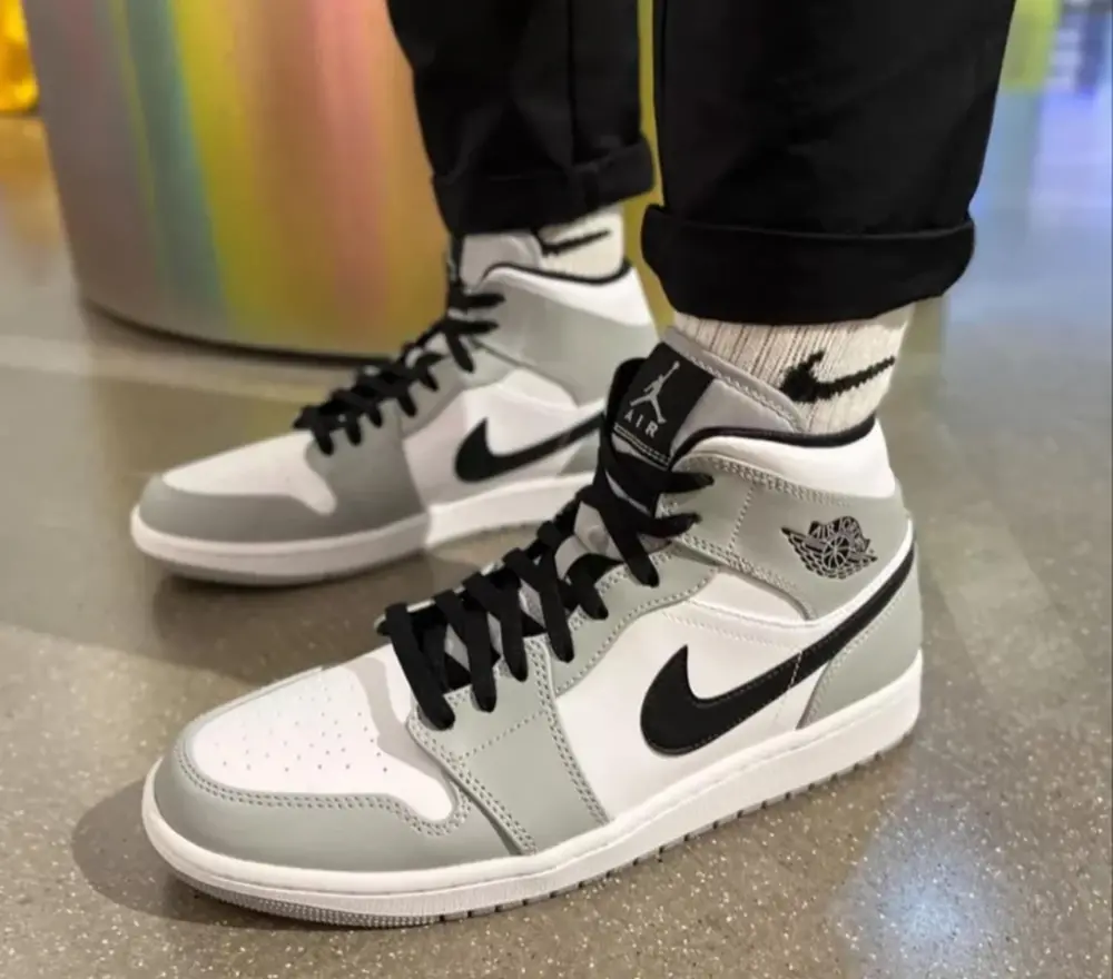 Giày Nike Air Jordan 1 Mid 'Smoke Grey' 554724-092 - Ảnh 7