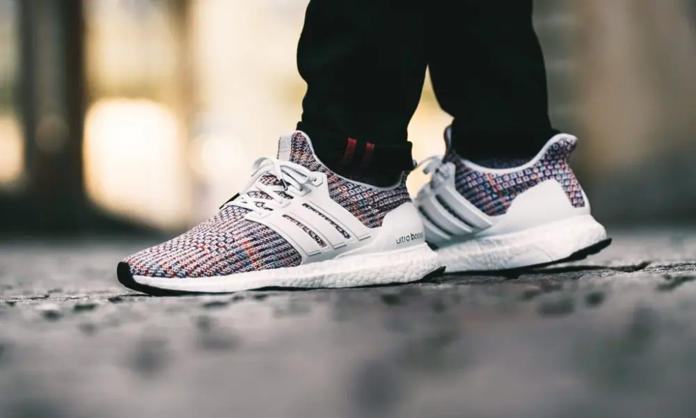 Alternative view of Giày Adidas UltraBoost 4.0 'Rainbow' CM8111