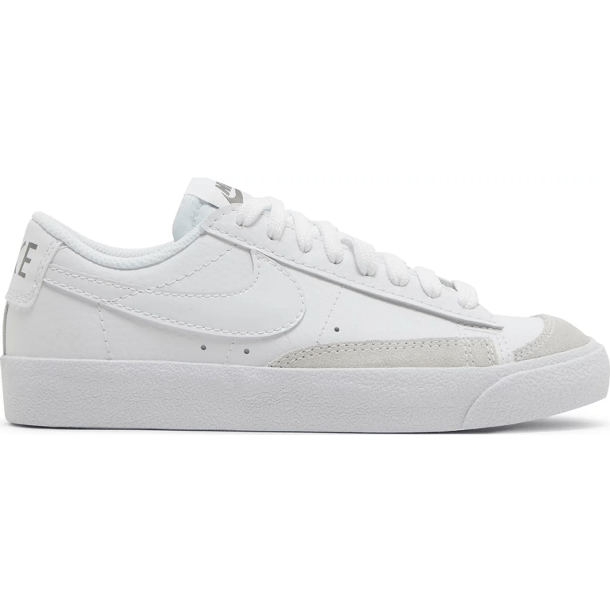 Giày Nike Blazer Low '77 'Black White' DA4074-110