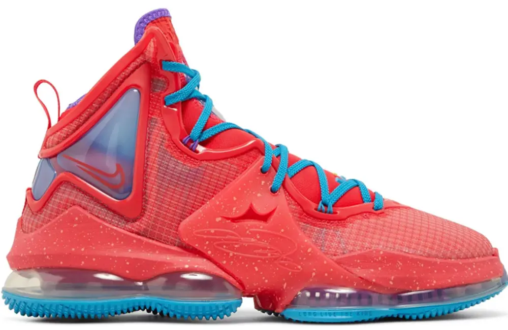 Giày Nike LeBron 19 'King's Crown' CZ0203-600
