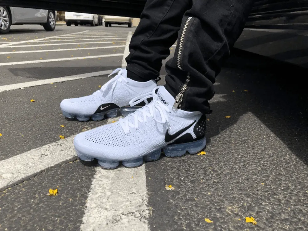 Alternative view of Giày Nike Air VaporMax Flyknit 2 'Reverse Orca' 942842-103