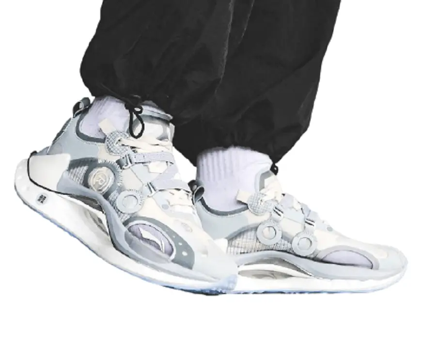 Alternative view of Giày Li Ning Paris Fashion Week 'Gray White' ARHR087-3