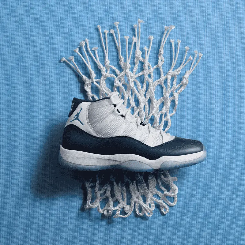 Alternative view of Giày Nike Air Jordan 11 Retro 'Win Like 82' 378037-123