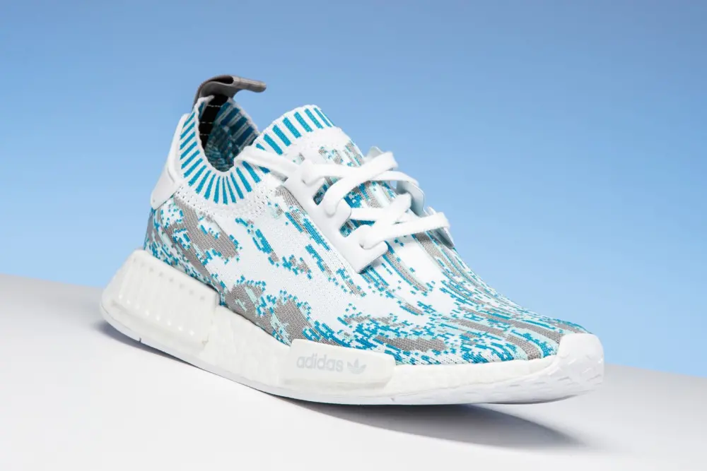 Alternative view of Giày Adidas Sneakersnstuff x NMD_R1 Primeknit 'Datamosh' BB6364