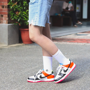 Alternative view of Giày Nike Dunk Low 'Cartwheel' DV1752-101