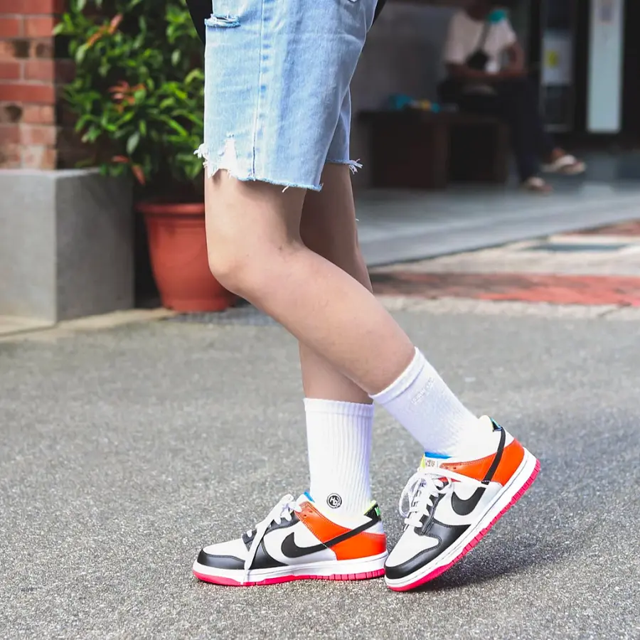 Alternative view of Giày Nike Dunk Low 'Cartwheel' DV1752-101