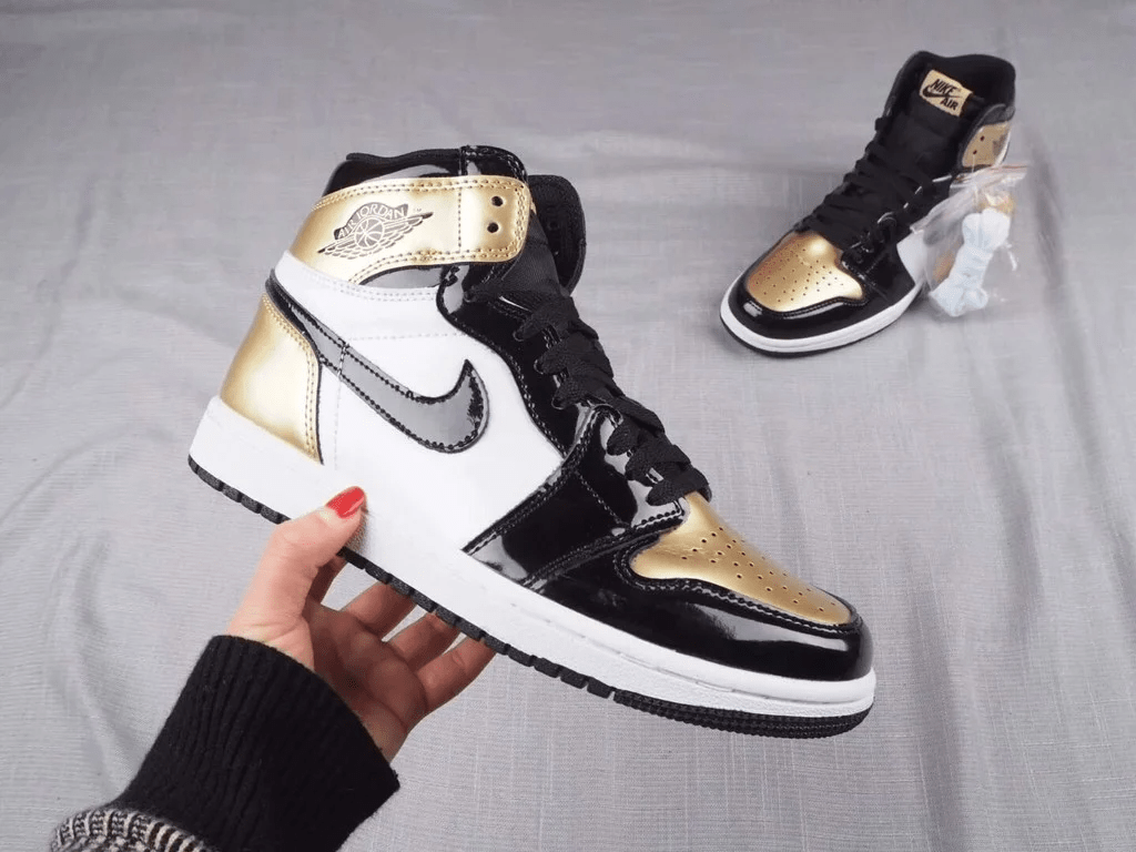 Giày Nike Air Jordan 1 Retro High Gold Top 3 861428-001 - Ảnh 2