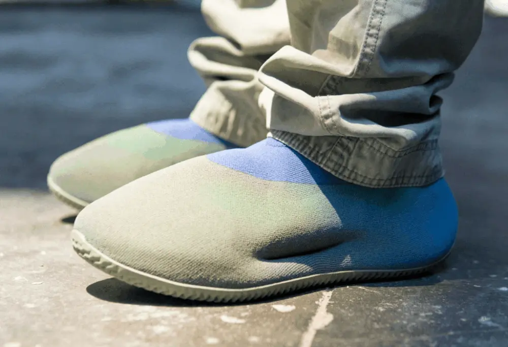 Alternative view of Giày Adidas Yeezy Knit RNR 'Fade Indigo' HP3370