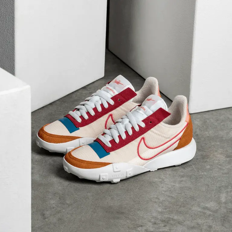 Alternative view of Giày Nike Waffle Racer 2X 'Monarch' CK6647-800