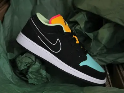 Giày Nike Air Jordan 1 Low SE GS 'Aurora Green' CV9844-013 - Ảnh 5