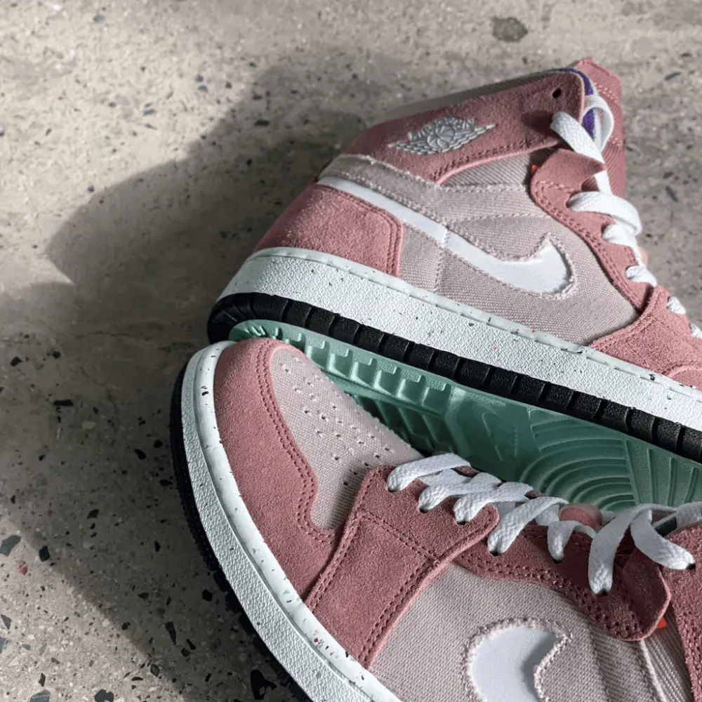 Alternative view of Giày Nike Air Jordan 1 High CMFT 'Fossil Stone' CT0978-201