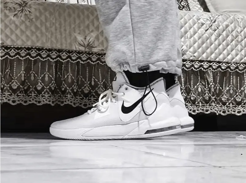 Alternative view of Giày Nike Air Max Impact 2 'White Black' CQ9382-100