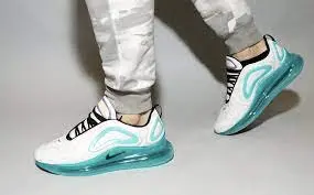 Alternative view of Giày Nike Air Max 720 GS 'White Aurora' AQ3196-101