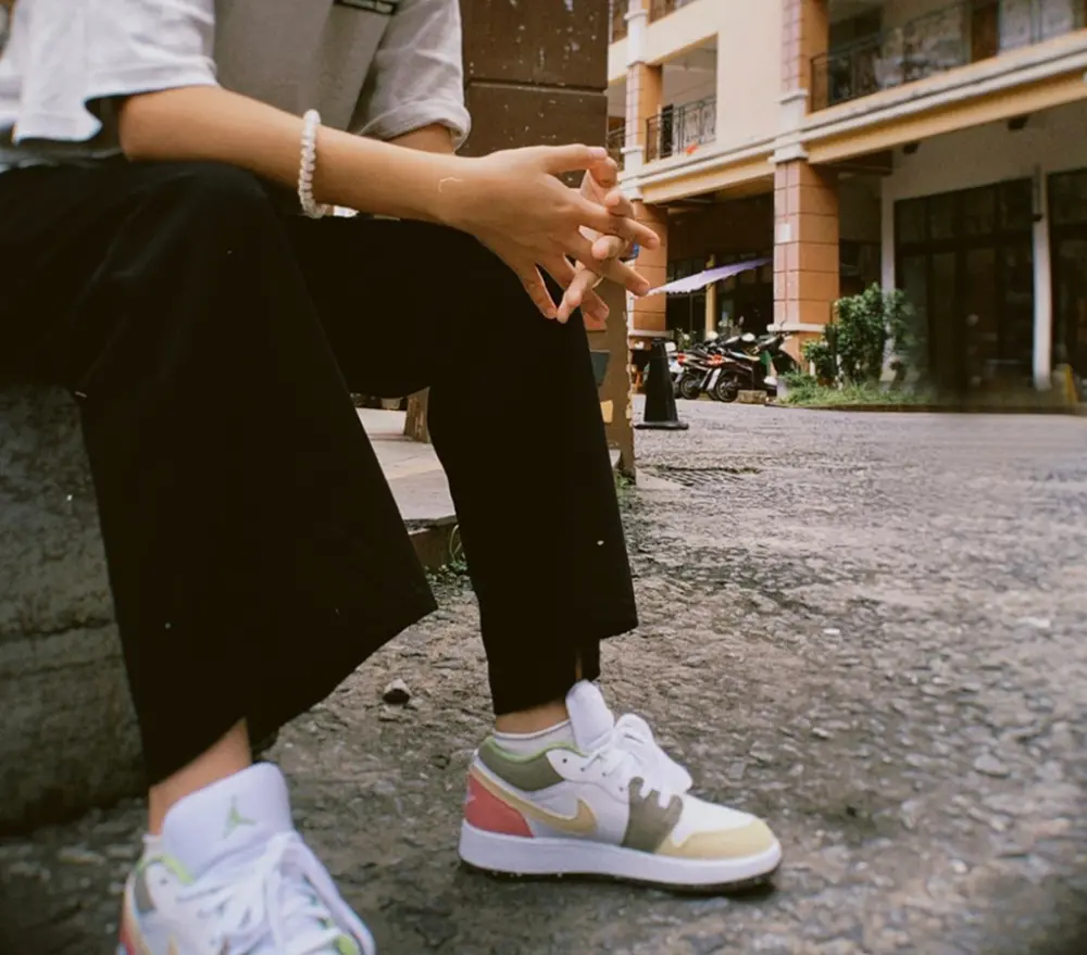 Giày Nike Air Jordan 1 Low GS 'Mutcolor' DJ0341-100 - Ảnh 3