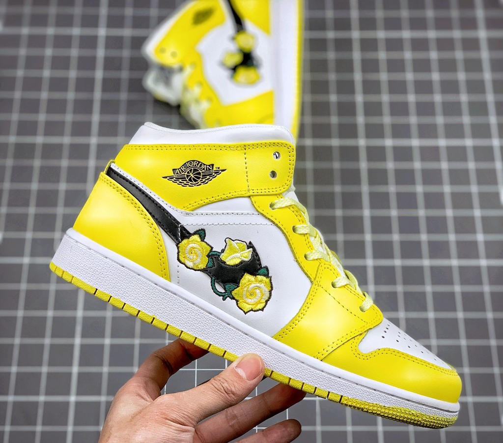 Giày Nike Air Jordan 1 Mid Dynamic 'Yellow Floral' AV5174-700 - Ảnh 4