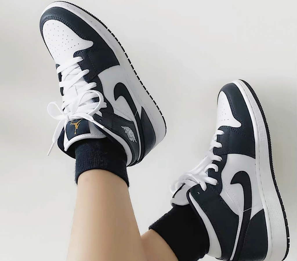 Giày Nike Air Jordan 1 Mid GS 'Obsidian' 554725-174 - Ảnh 3