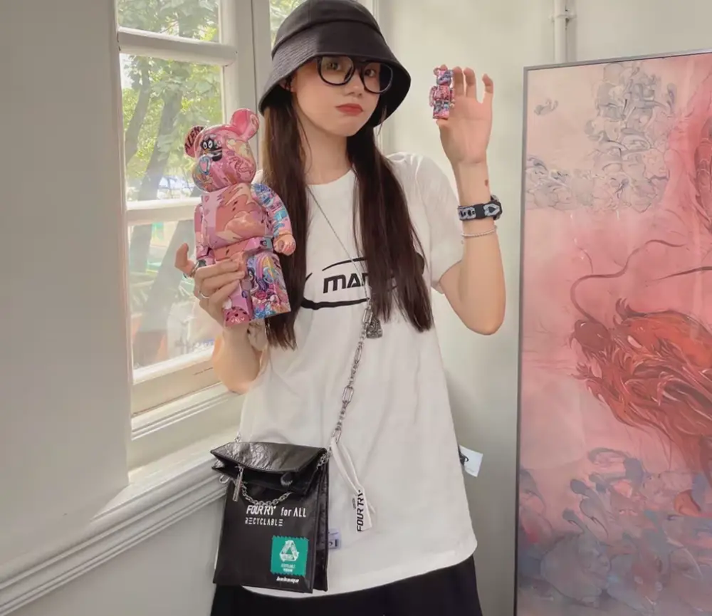 Mô Hình Bearbrick x QQ Valentine Limited Edition 520 - Ảnh 6