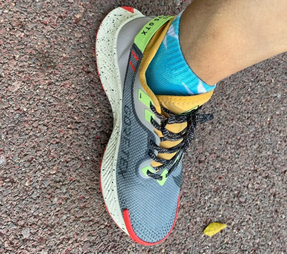 Alternative view of Giày Nike Pegasus Trail 2 GTX 'Smoke Grey Bucktan' CU2018-002